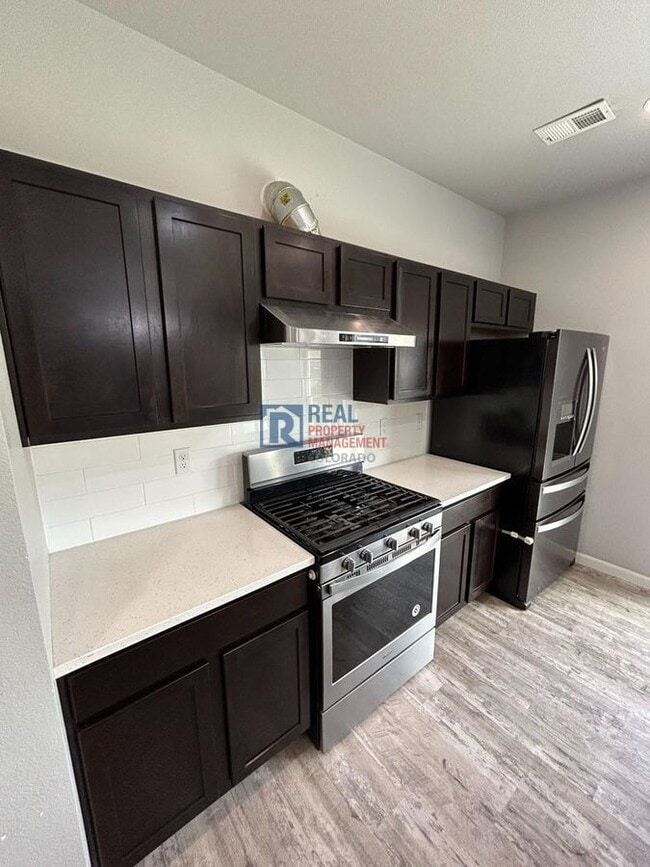 Building Photo - 2909 Quartz Pl