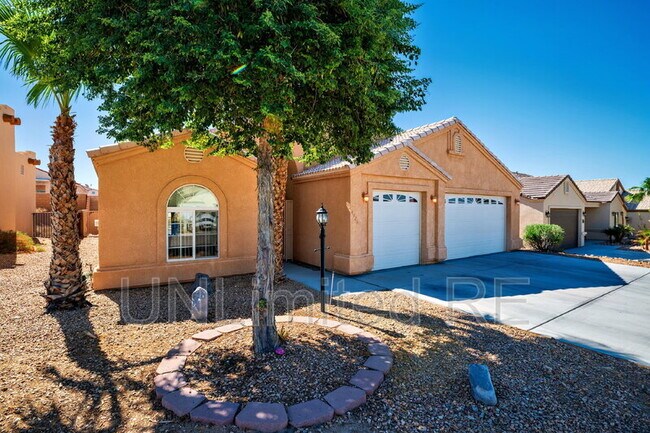 Building Photo - 4926 Mesa Blanca Way