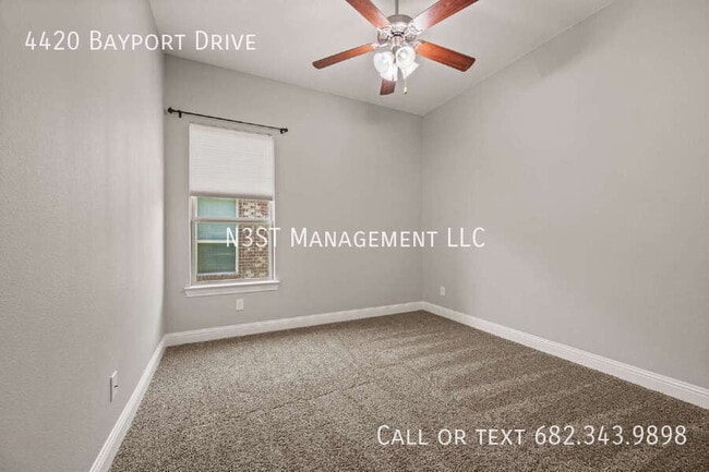 Building Photo - 4420 Bayport Dr