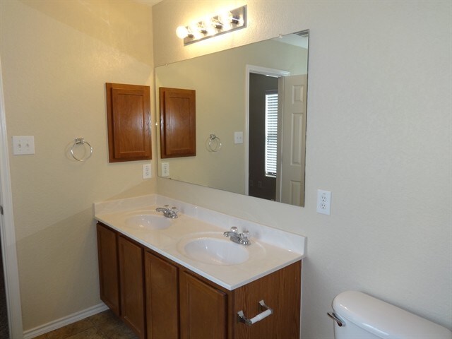 Building Photo - 8510 Silver Willow