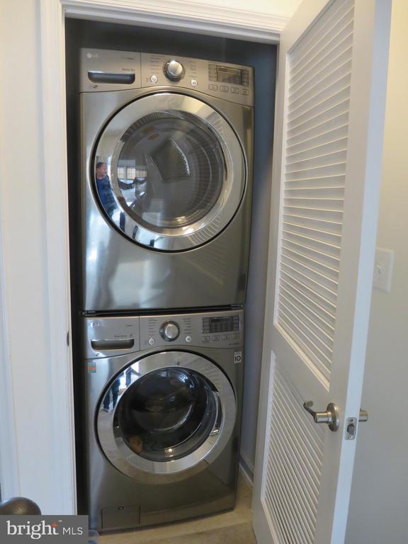 Building Photo - 1710 Featherstone Rd