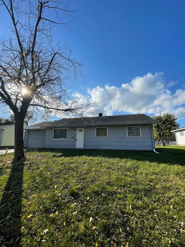 West side 3 BR Ranch 2436 Sharon Ave Indianapolis IN 46222