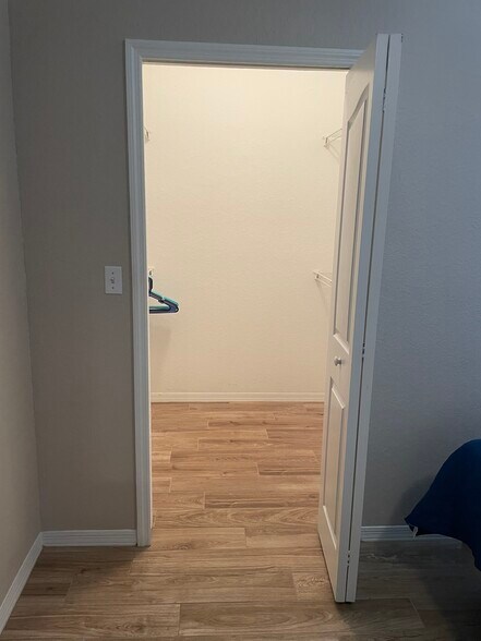 Building Photo - 8815 Dunes Ct