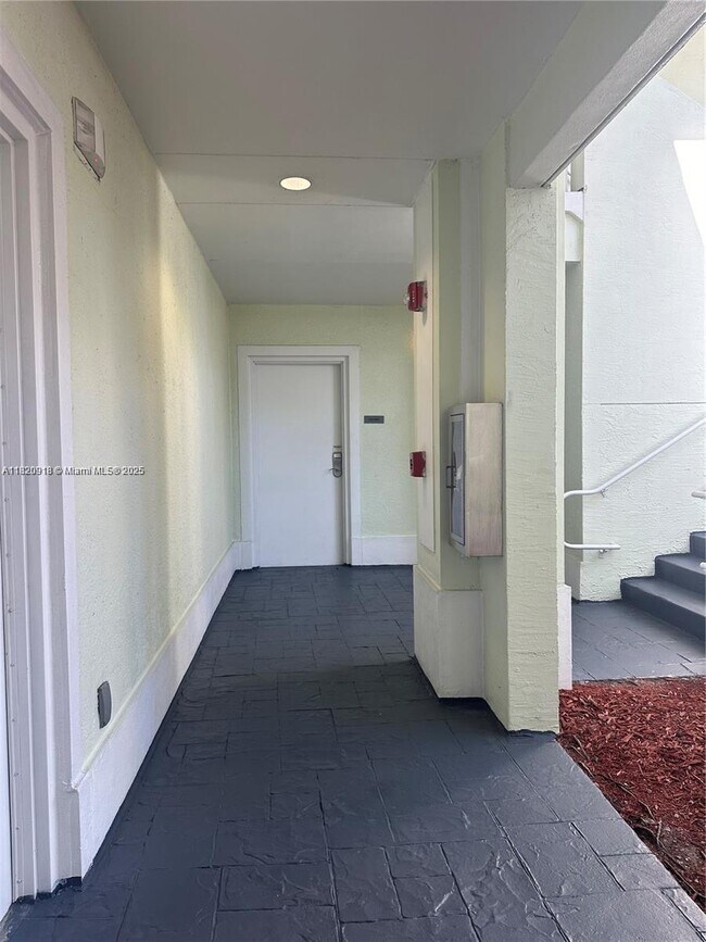 Building Photo - 5300 NW 87th Ave