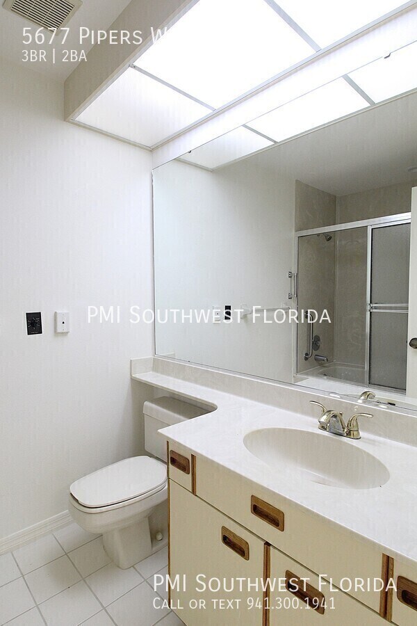 Building Photo - 5677 Pipers Waite