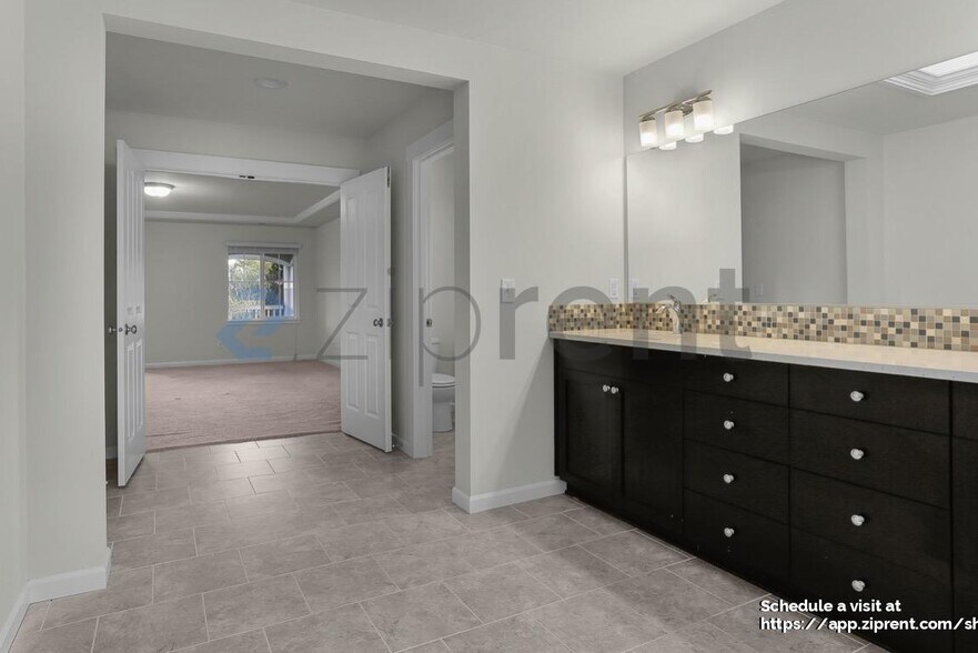 Building Photo - 5070 Wesley Ave SE