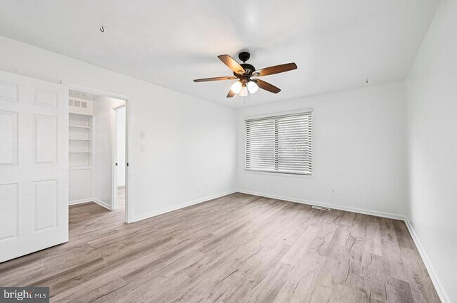 Building Photo - 5 Dendron Ct
