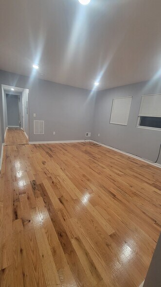 Building Photo - 51-53 Salem St