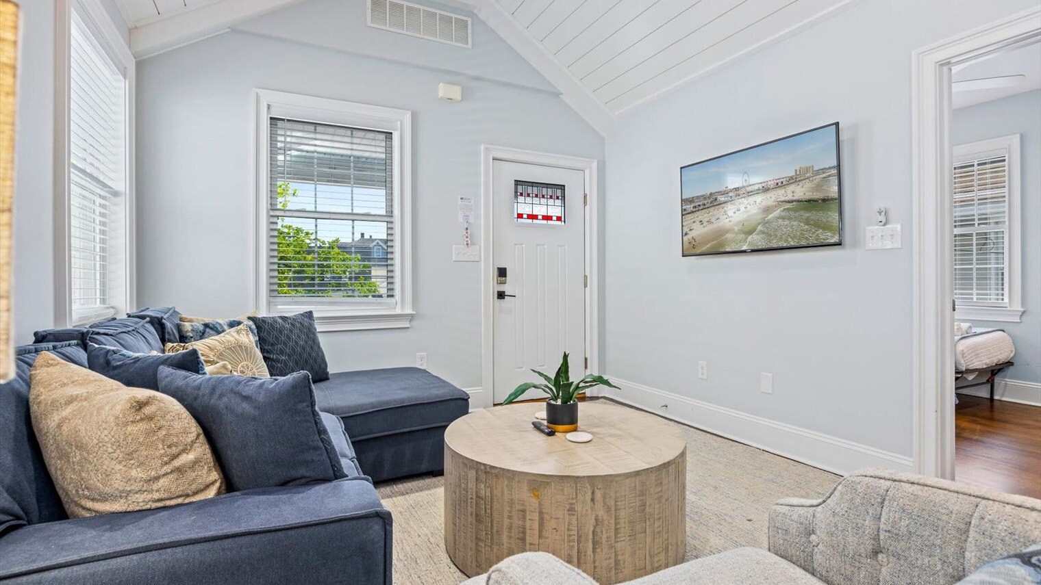 Building Photo - 54 Wesley Rd