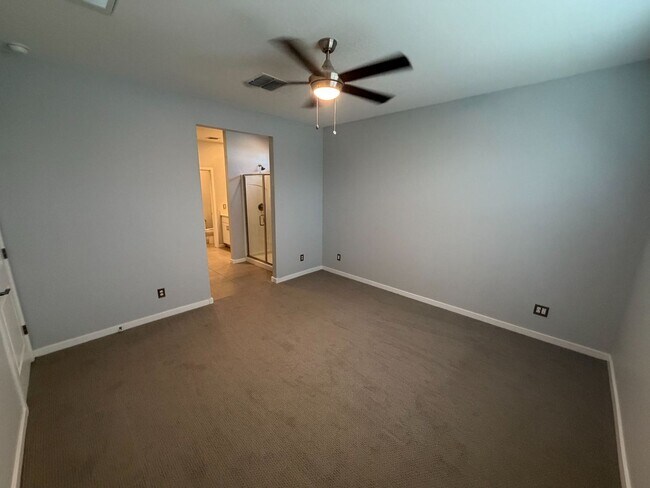 Building Photo - 3673 E Sandoval Dr