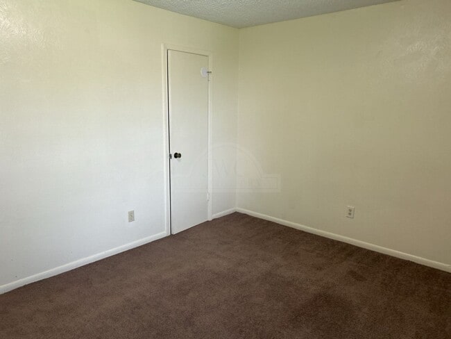 Building Photo - 821 Michelle Dr