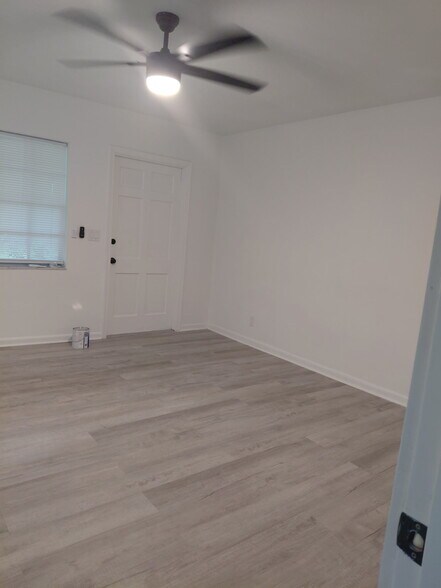 Building Photo - 4604 Bougainvilla Dr