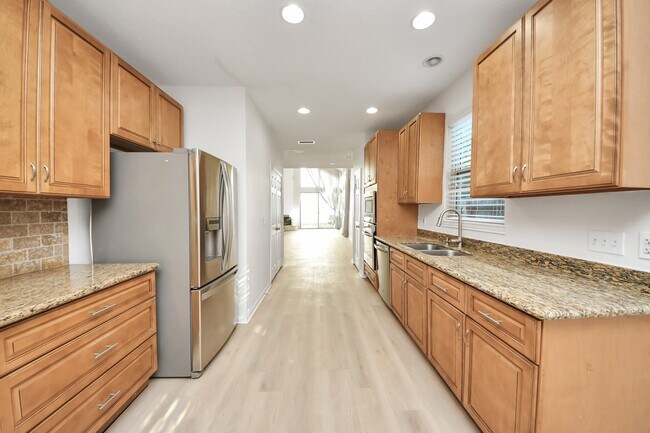 Building Photo - 10743 Boardwalk St