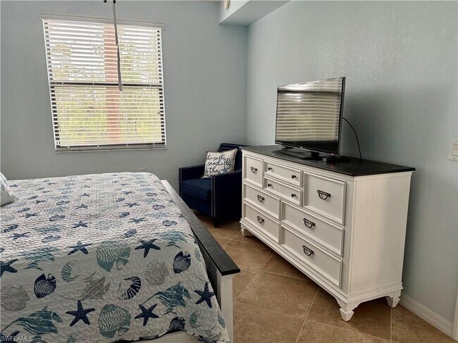Building Photo - 9715 Acqua Ct