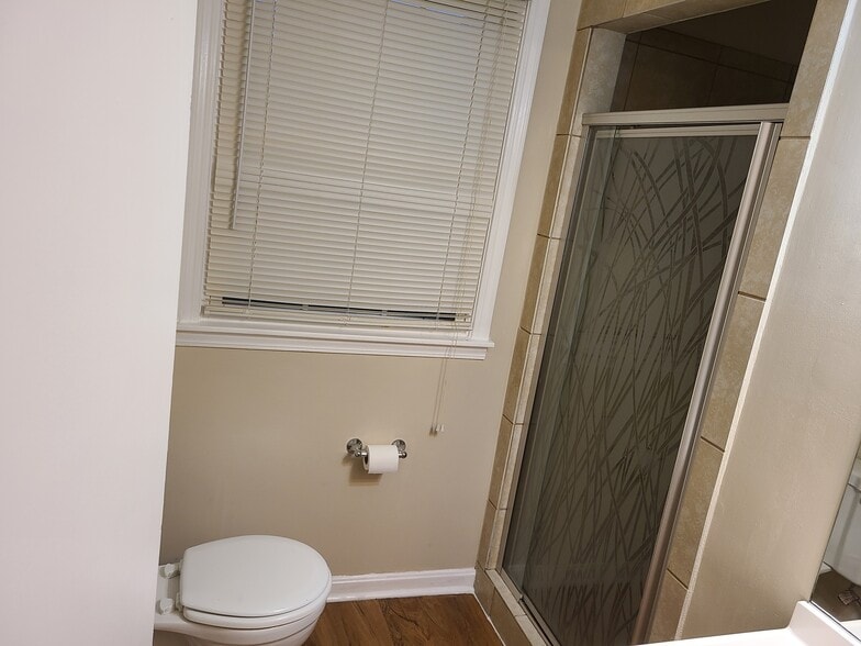 Building Photo - 6604 Birchline Blvd