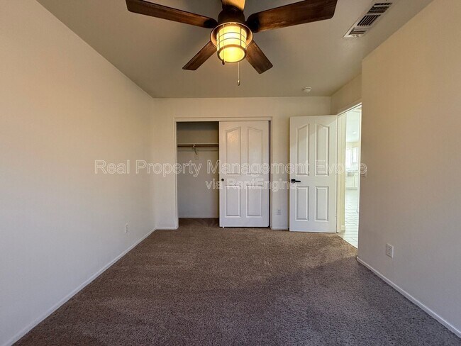 Building Photo - 3085 N 87th Pl