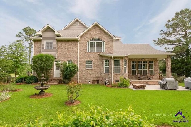 Building Photo - 410 Redding Dr