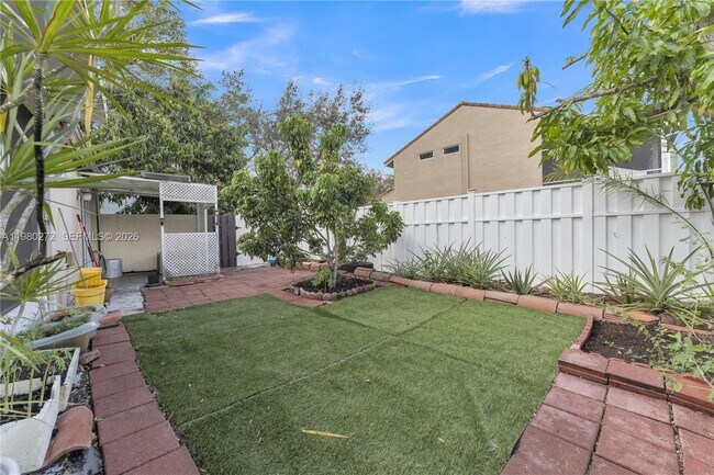 Building Photo - 12145 Begonia Way