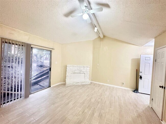 Building Photo - 4302 Scottsdale Rd