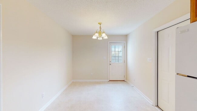 Building Photo - 504 Sumrell Way