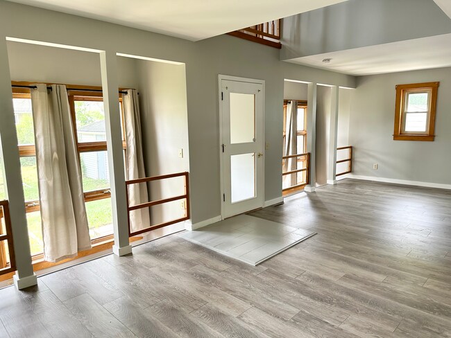 Building Photo - 2505 Dahle St