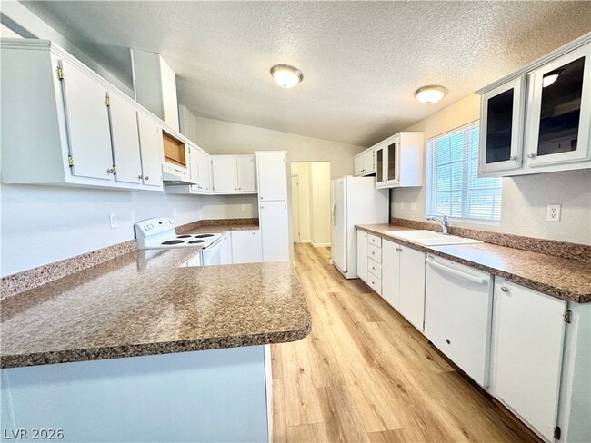 Building Photo - 3021 Medicine Man Rd