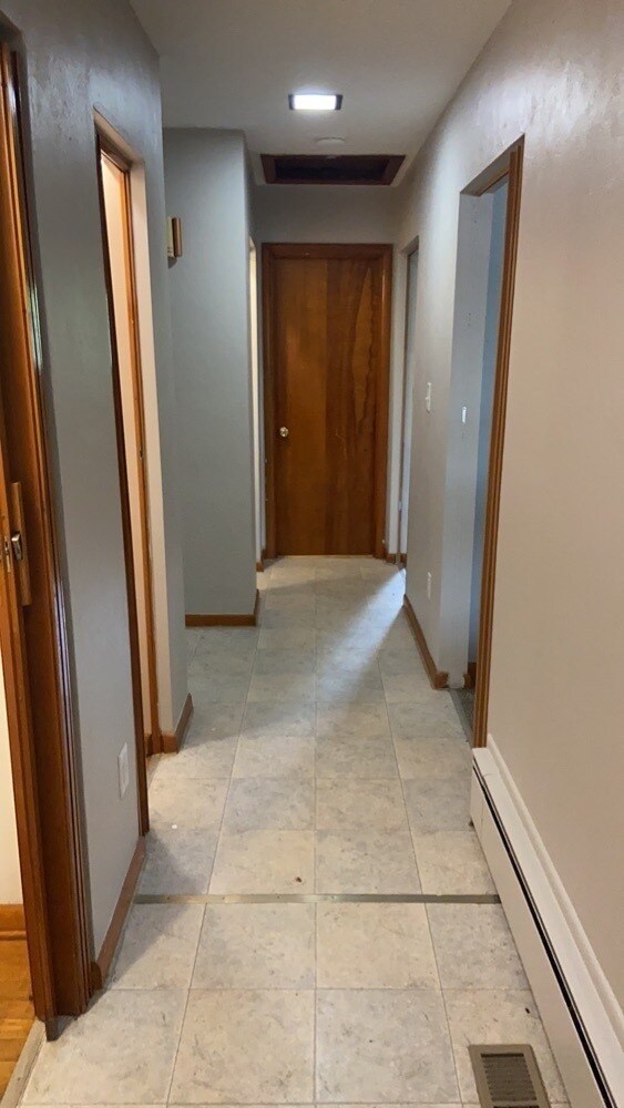 Building Photo - 536 S Main St