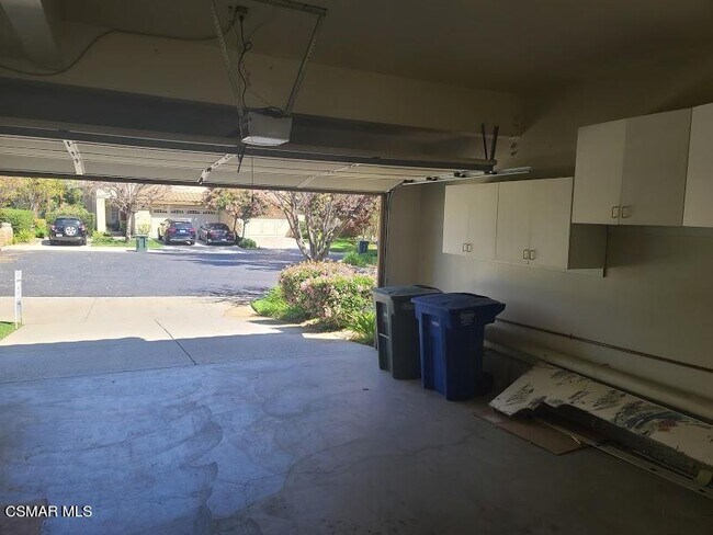 Building Photo - 1029 Amberton Ln