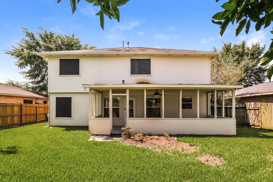 Building Photo - 2715 Fox View Cir