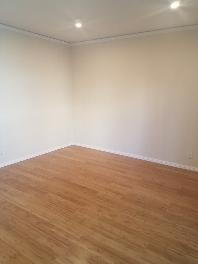 Building Photo - 311 Bora Bora Way