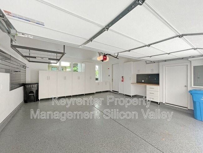Building Photo - 3030 Boyter Pl