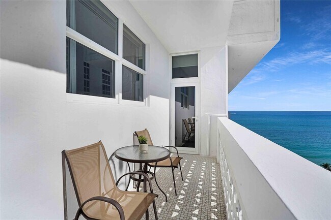 Building Photo - 4250 Galt Ocean Dr