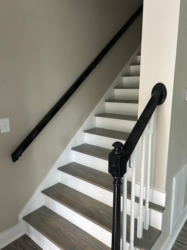 Building Photo - For Rent: Like New 3-Bedroom 2.5 Bath Home...