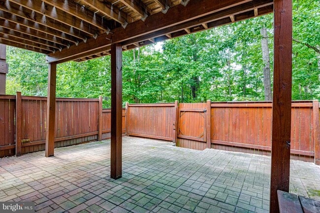 Building Photo - 8508 Blue Bird Woods Ct