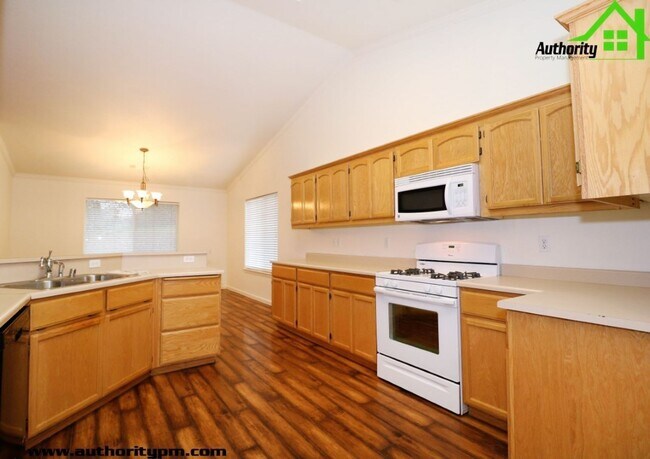 Building Photo - 3982 Cambria Dr