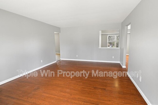 Building Photo - 2041 Northaire Ln