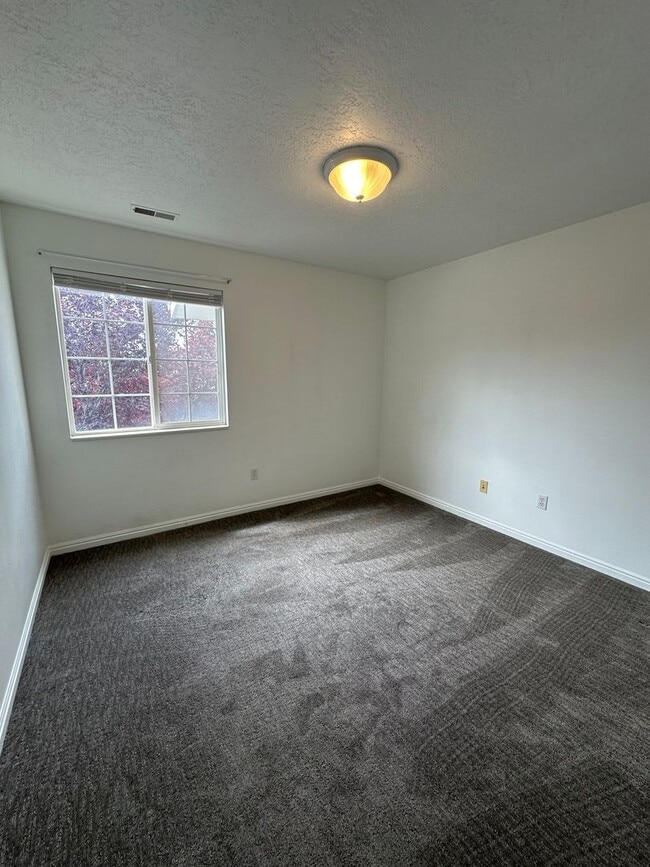 Building Photo - 1026 W 1360 S