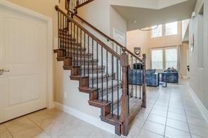 Building Photo - 4416 Lakeview Dr
