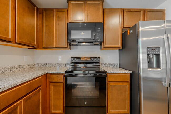 Building Photo - 113 Filly Ln