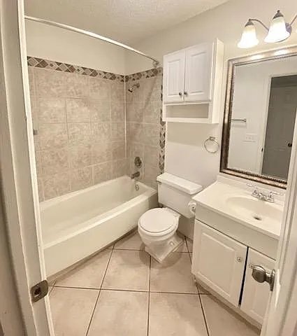 Building Photo - 4618 Fordham St