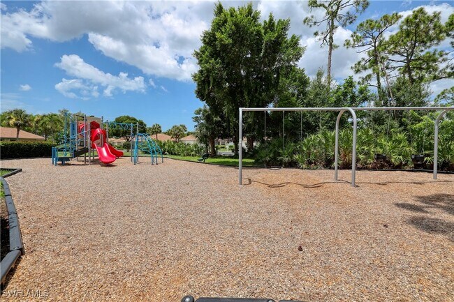 Building Photo - 22589 Island Lakes Dr