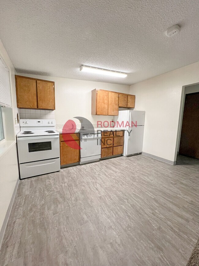 Building Photo - 1148 10th Avenue