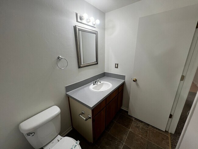 Building Photo - 210-220 N 2nd St