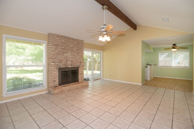 Building Photo - Single Story, Energy Efficient Home - Move...