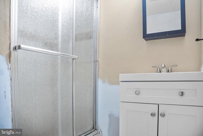 Building Photo - 14811 Belle Ami Dr