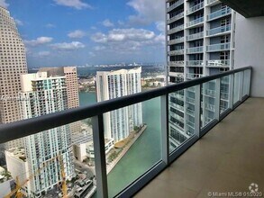 Building Photo - 475 Brickell Ave