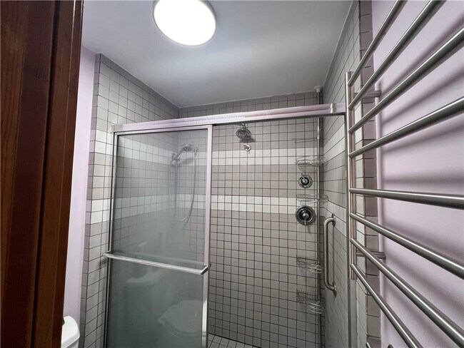 Building Photo - 340 Campbell Rd