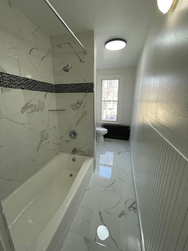 Building Photo - Beautiful 4 Bedroom, 1.5 Bath in Pottstown