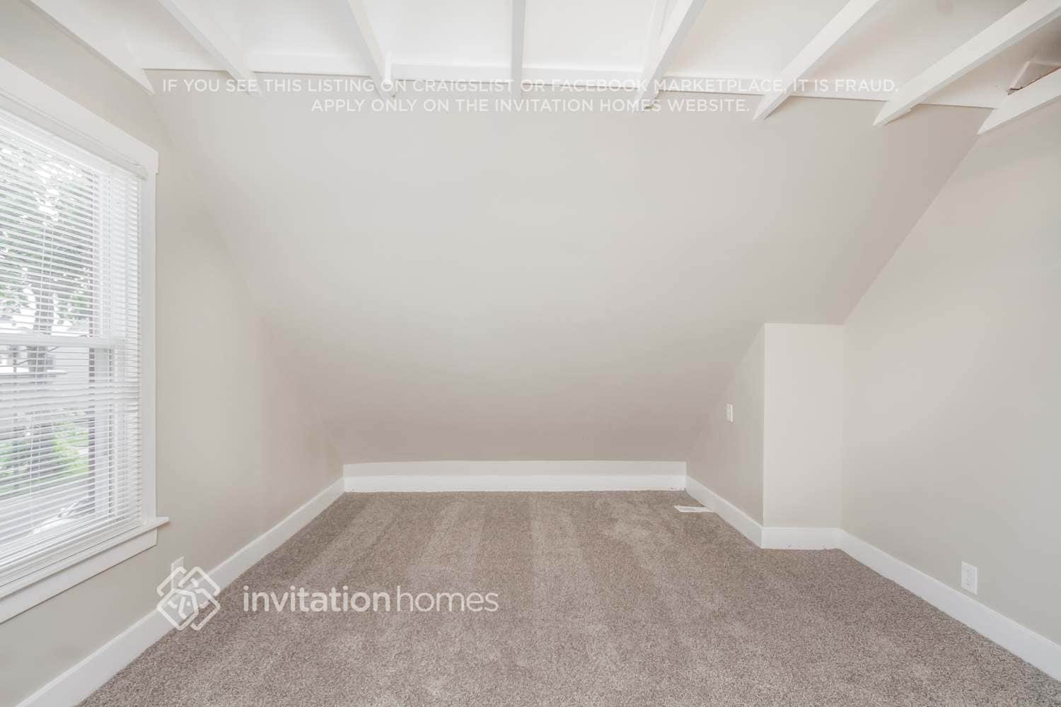 Building Photo - 5647 W Berenice Ave