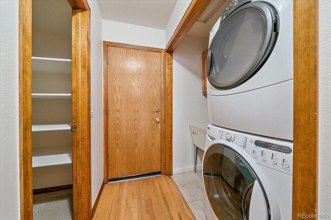 Building Photo - 5723 S Kittredge St